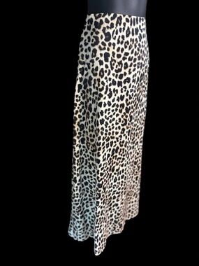 Sincerely Jules black and tan animal print skirt large